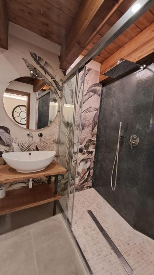 فندق Caieta Housing جنوى المظهر الخارجي الصورة